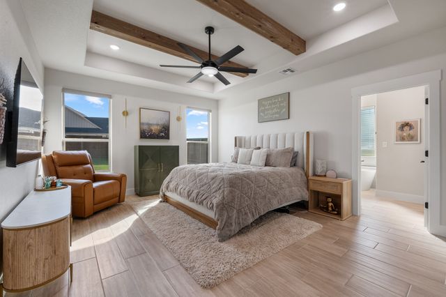 2516 Birchwood Drive, Granbury, TX 76049