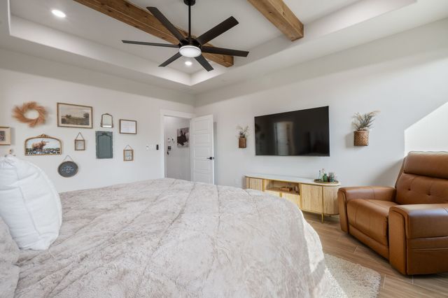 2516 Birchwood Drive, Granbury, TX 76049