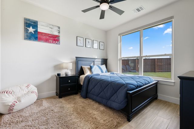 2516 Birchwood Drive, Granbury, TX 76049