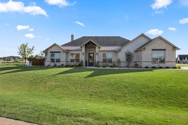 2516 Birchwood Drive, Granbury, TX 76049