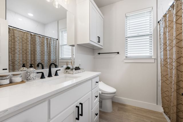 2516 Birchwood Drive, Granbury, TX 76049