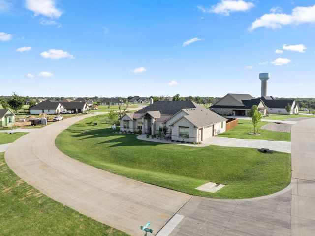 2516 Birchwood Drive, Granbury, TX 76049
