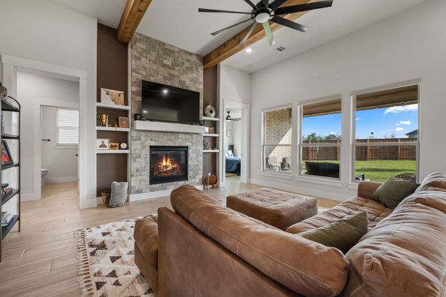 2516 Birchwood Drive, Granbury, TX 76049