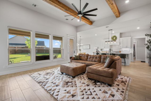 2516 Birchwood Drive, Granbury, TX 76049
