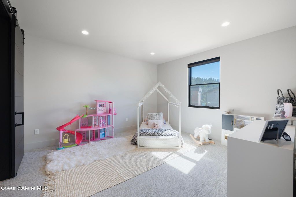 2992 W LUMBER LN, Coeur d'Alene, ID 83814 photo 27