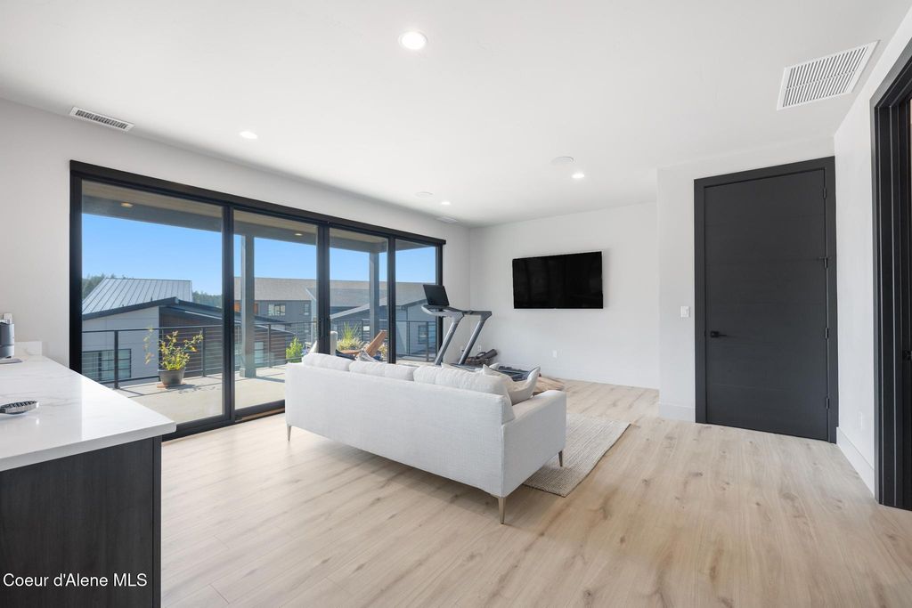 2992 W LUMBER LN, Coeur d'Alene, ID 83814 photo 37