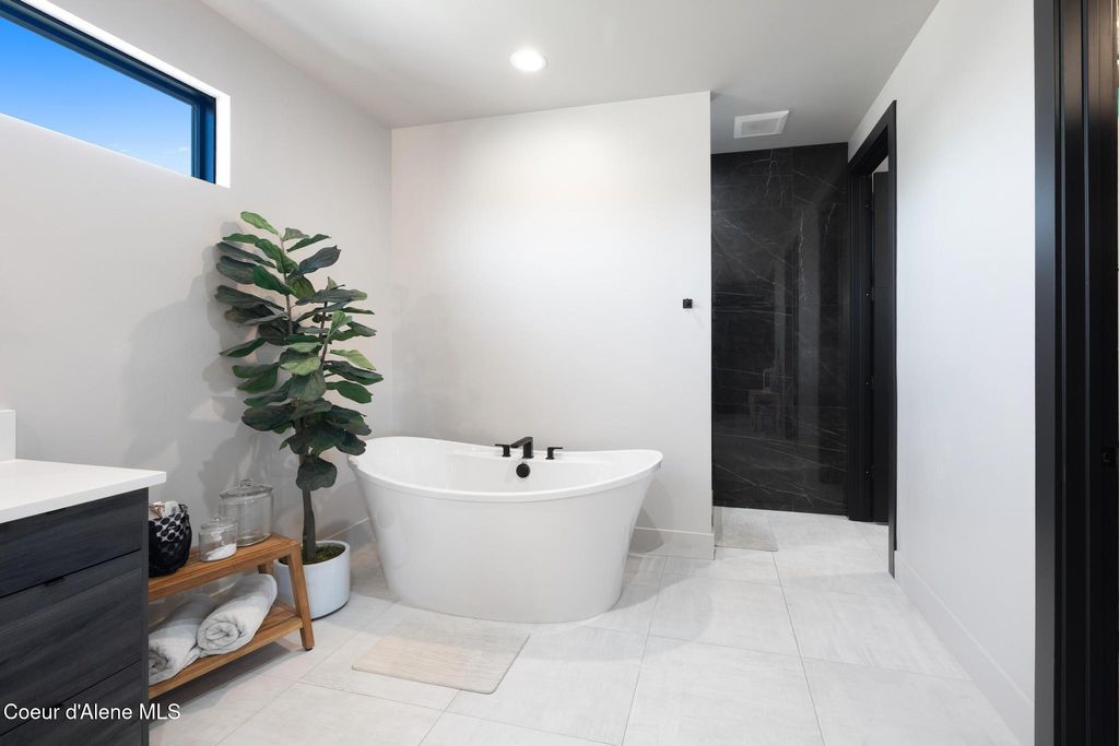 2992 W LUMBER LN, Coeur d'Alene, ID 83814 photo 44