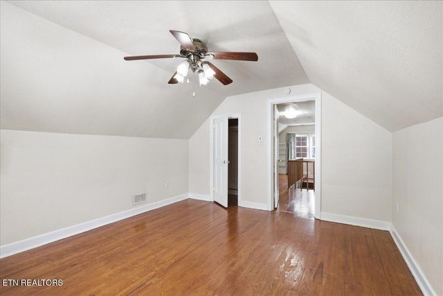 2445 Kennington Rd, Knoxville, TN 37917