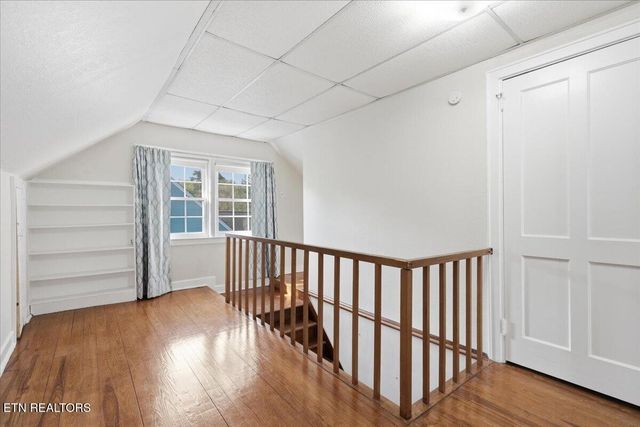 2445 Kennington Rd, Knoxville, TN 37917