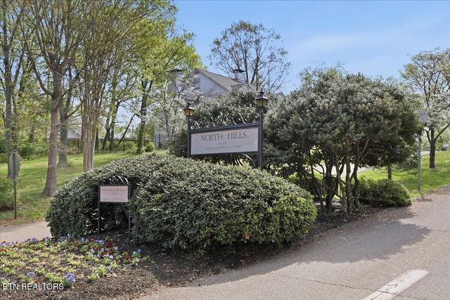 2445 Kennington Rd, Knoxville, TN 37917