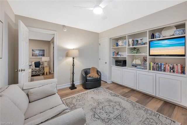 180 6th AVE S 3, Naples, FL 34102