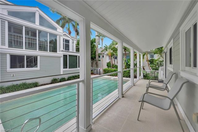 180 6th AVE S 3, Naples, FL 34102