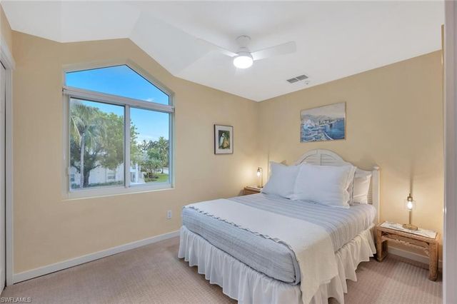 180 6th AVE S 3, Naples, FL 34102