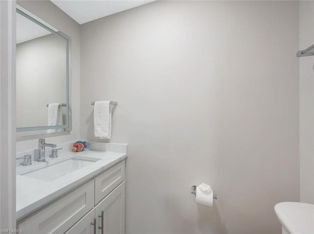 180 6th AVE S 3, Naples, FL 34102