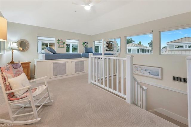 180 6th AVE S 3, Naples, FL 34102