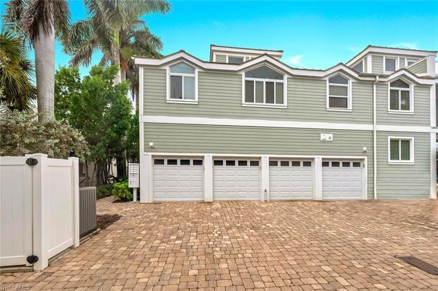180 6th AVE S 3, Naples, FL 34102