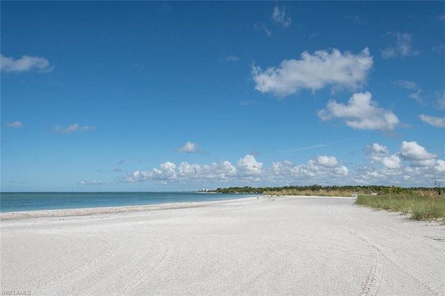 180 6th AVE S 3, Naples, FL 34102