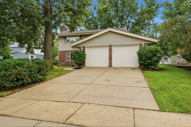 1134 Pinehurst Lane, Schaumburg, IL 60193