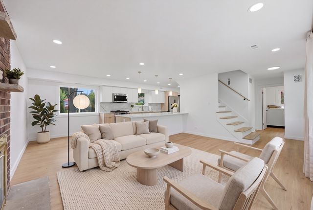 1134 Pinehurst Lane, Schaumburg, IL 60193