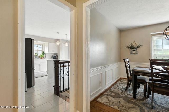 8303 Huntsman Trail, Louisville, KY 40291