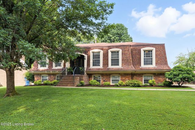 8303 Huntsman Trail, Louisville, KY 40291