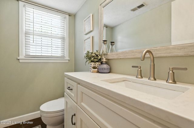 8303 Huntsman Trail, Louisville, KY 40291