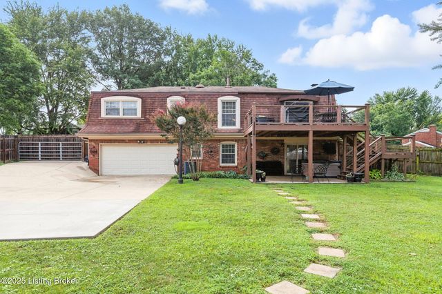 8303 Huntsman Trail, Louisville, KY 40291