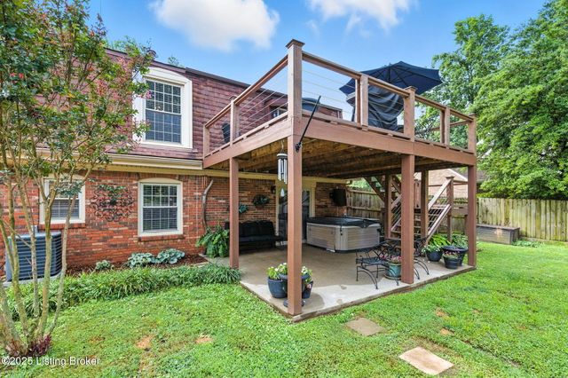 8303 Huntsman Trail, Louisville, KY 40291