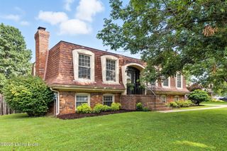 8303 Huntsman Trail, Louisville, KY 40291