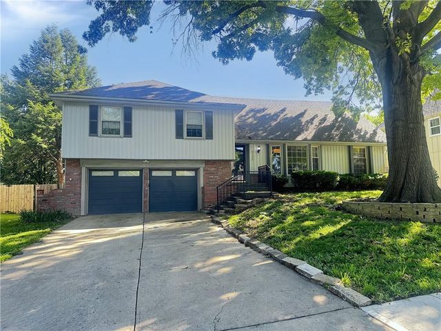 9102 W 81st Terrace, Overland Park, KS 66204