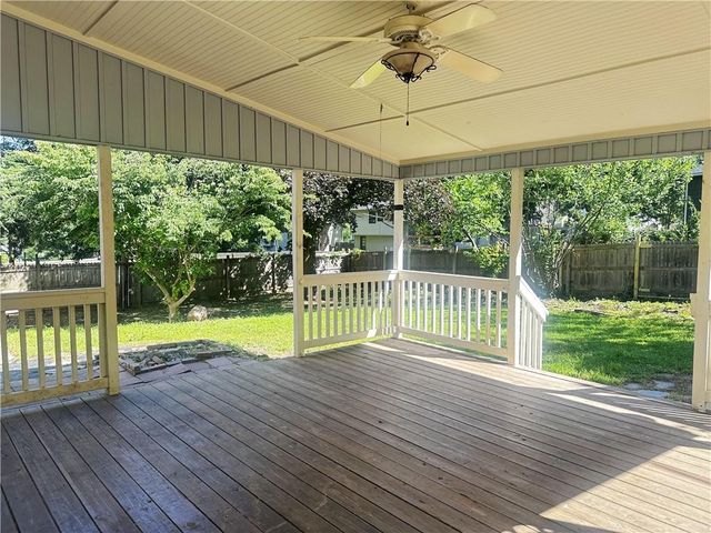 9102 W 81st Terrace, Overland Park, KS 66204