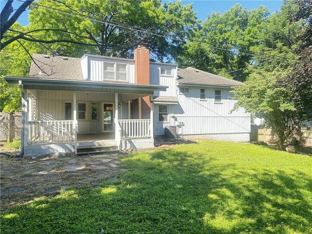 9102 W 81st Terrace, Overland Park, KS 66204