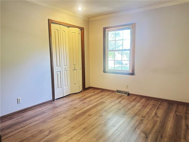9102 W 81st Terrace, Overland Park, KS 66204