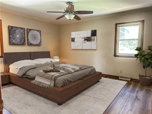 9102 W 81st Terrace, Overland Park, KS 66204