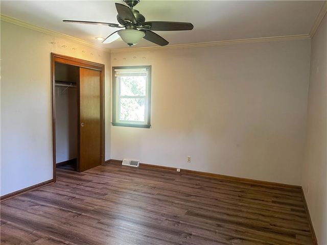 9102 W 81st Terrace, Overland Park, KS 66204
