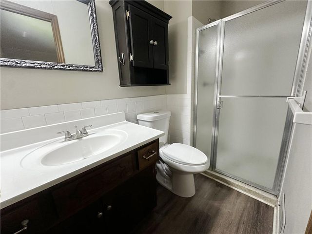9102 W 81st Terrace, Overland Park, KS 66204