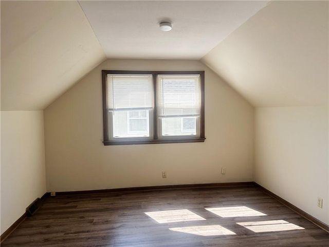 9102 W 81st Terrace, Overland Park, KS 66204