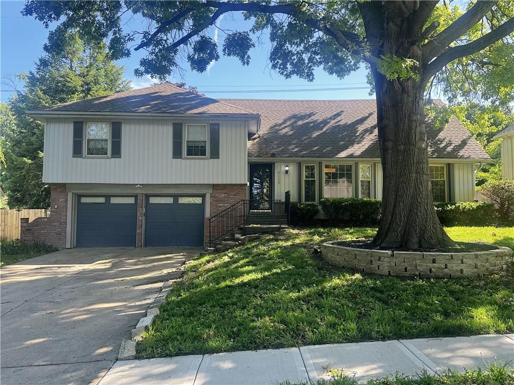 9102 W 81st Terrace, Overland Park, KS 66204