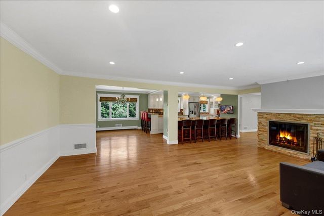 236 Westlake Drive, Valhalla, NY 10595