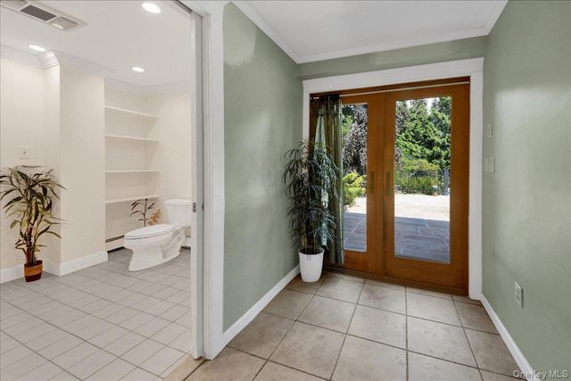 236 Westlake Drive, Valhalla, NY 10595