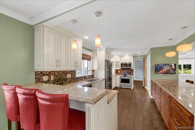 236 Westlake Drive, Valhalla, NY 10595