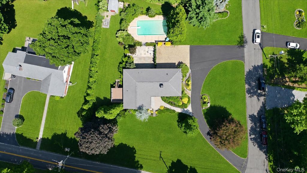 236 Westlake Drive, Valhalla, NY 10595