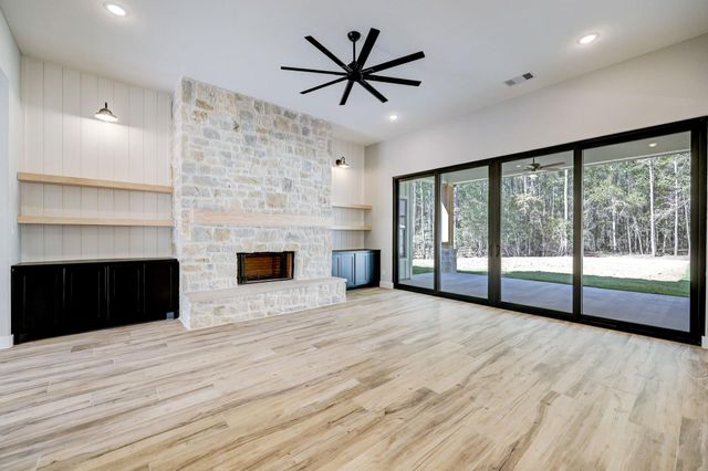 9516 Cedar Bend, Plantersville, TX 77363