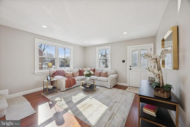 346 BRIGHTON TER, Holmes, PA 19043