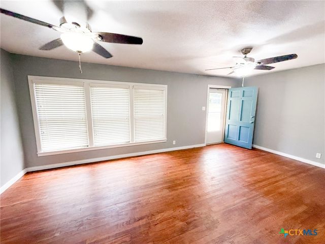 2611 Jackson Drive, Gatesville, TX 76528
