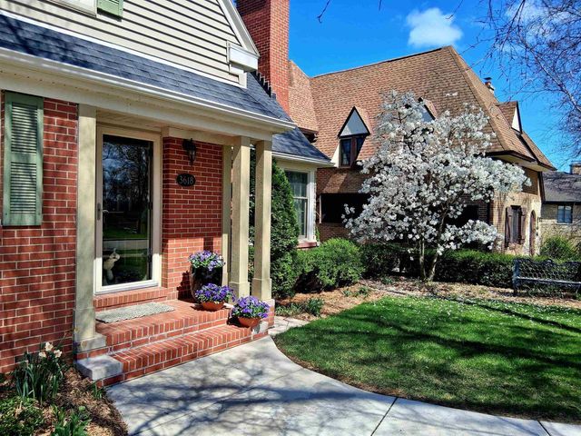 3618 Spring Trail, Madison, WI 53711
