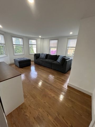 38 North Main St, Middleton, MA 01949