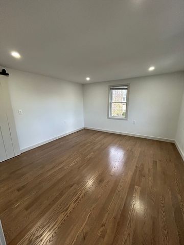 38 North Main St, Middleton, MA 01949