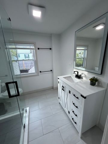 38 North Main St, Middleton, MA 01949