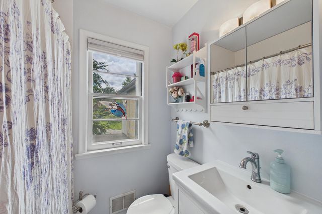 776 Como Avenue, Saint Paul, MN 55103